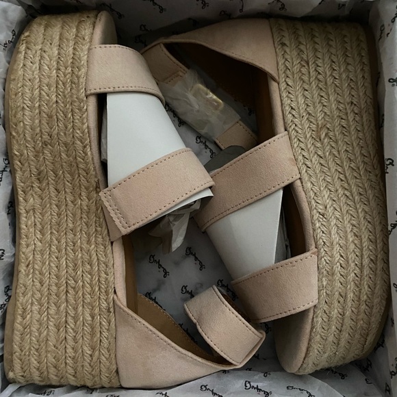 Francesca’s Qupid Nude,Suede,BIGBANG Platform,Shoes,Sandals,Espadrilles•NWT•6.5 - Picture 2 of 12